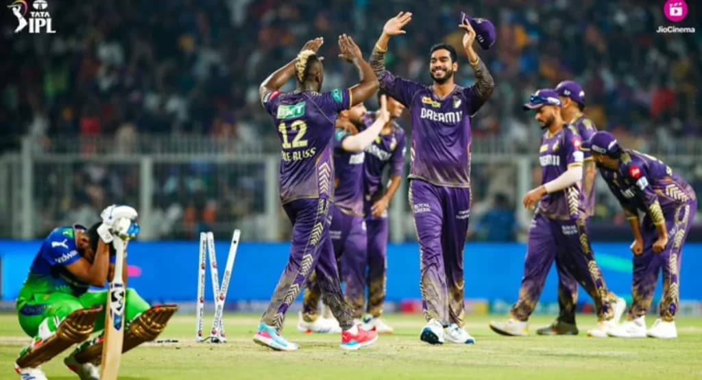 KKR vs RCB: High-voltage drama in the 20th over, after hitting 3 sixes, Stark clinched victory for KKR.