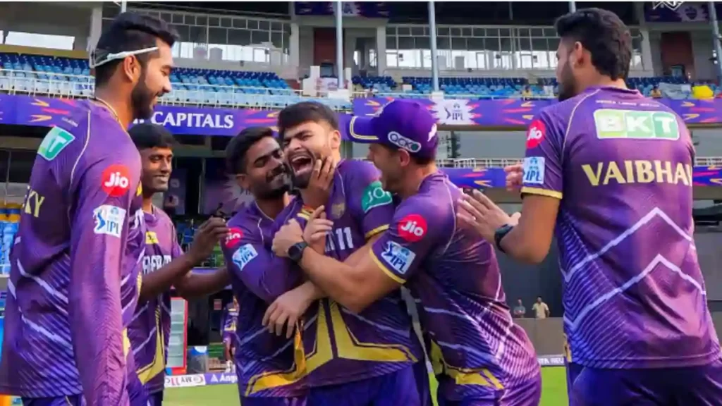 CHE vs KKR Dream11 Prediction Today is the 22nd T20 Match of the Indian Premier League 2024 (IPL). This match will be hosted at the MA Chidambaram Stadium, Chennai, scheduled for the 8th of April 2024, at 07:30 PM IST. Chennai Super Kings (CHE) vs Kolkata Knight Riders (KKR) match In-depth match analysis & Fantasy Cricket Tips. Get Venue Stats of the MA Chidambaram Stadium, Chennai pitch report.