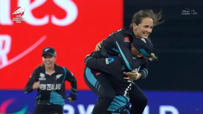 New Zealand Crushes Pakistan, Ending India's Semi-Final Hopes