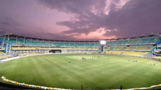 SL-W vs BAN-W Pitch Report: Explore conditions, batting-friendly surface, key player impact & match prediction for World Cup 2025.